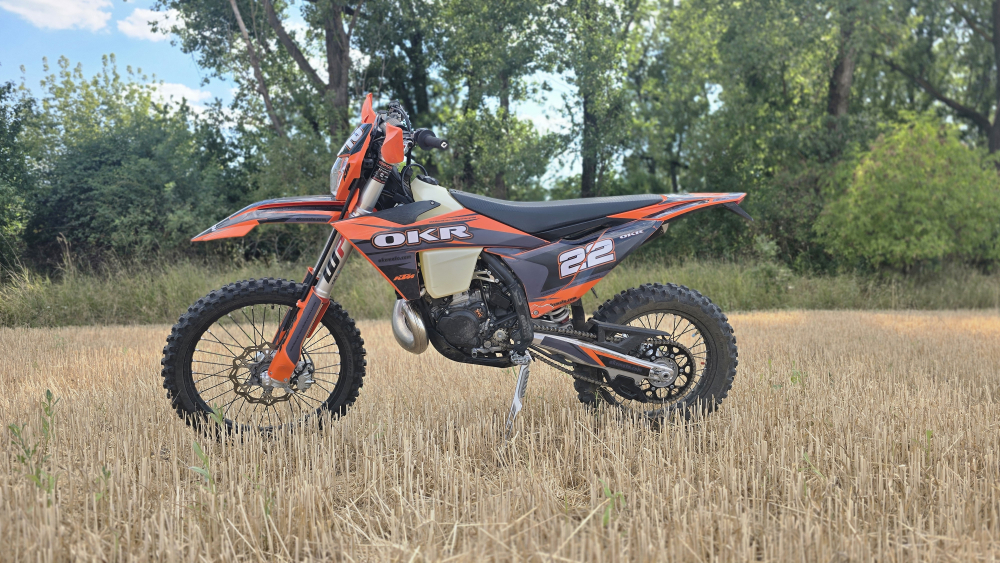 2026 KTM 300 EXC to je náskok vďaka technike !