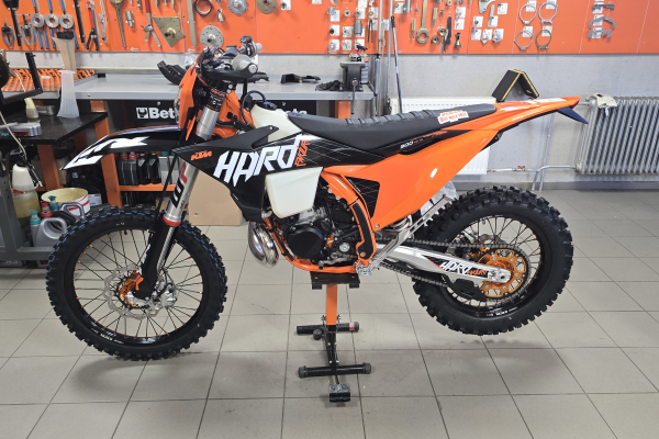 2027 KTM 300 XC-W HARDENDURO