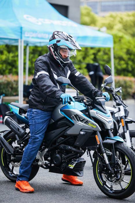 CFMOTO 125 NK novinka roku 2025 pre A1 v teste OKR Moto