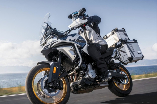 CFMOTO 700MT Adventure je Vaša vstupenka do sveta nekonečných ciest !