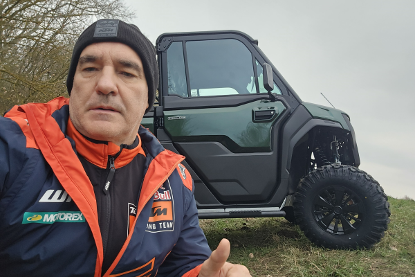 CFMOTO Gladiator U10 PRO Highland z OKR Moto