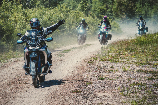 CFMOTO MT CHALLENGE to je Adrenalín, Dobrodružstvo a Komunita!