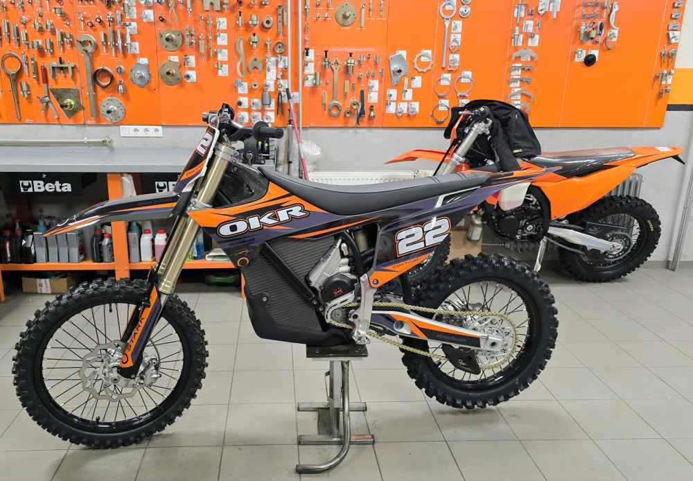 ELEKTRICKÝ REBEL Stark Varg EX V TOKOD OFFROAD PARKU