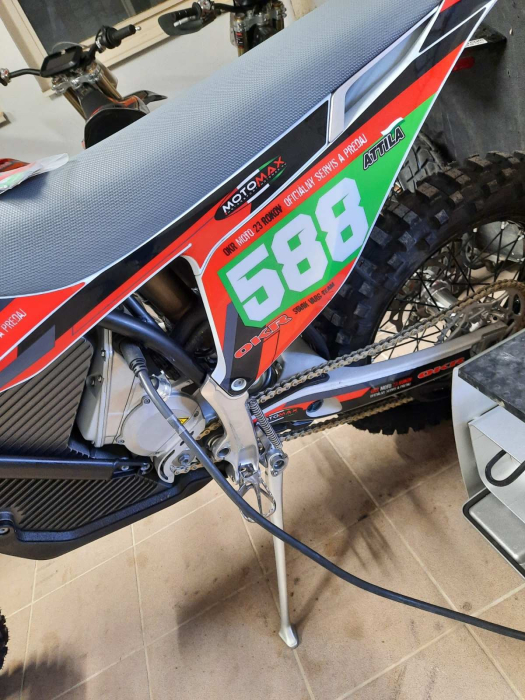 „KDE TO NA TEJ TRATI NABIJEM ?!“