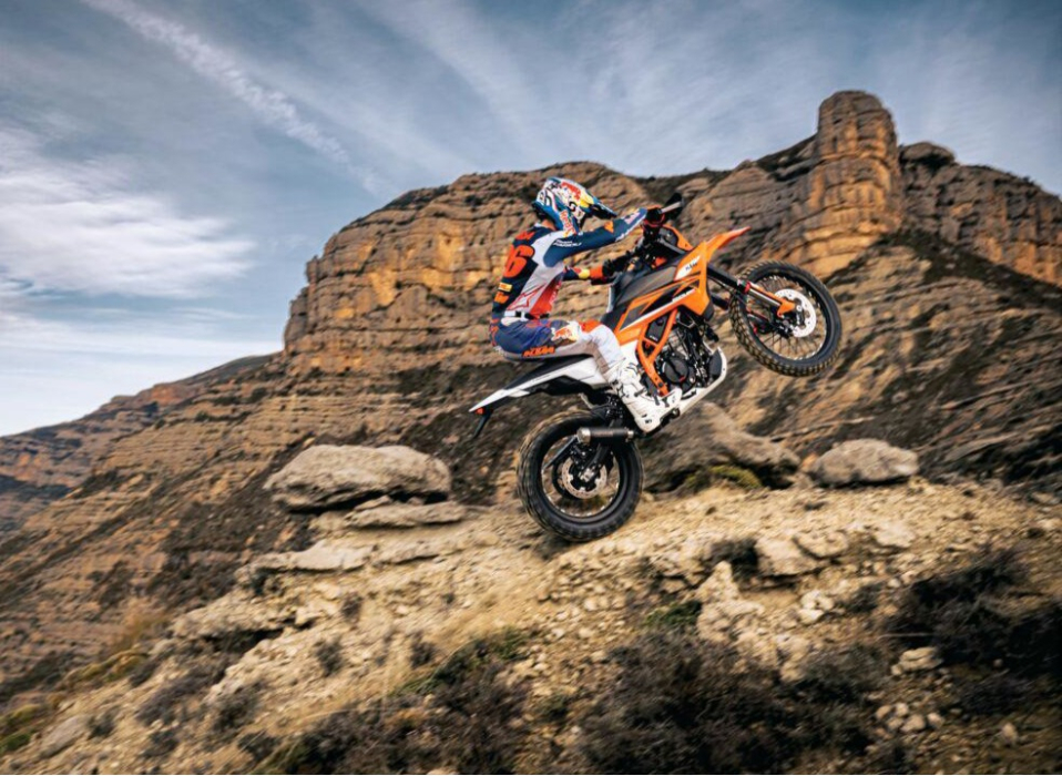 KTM 125 Enduro R 2025 s génmi víťazov