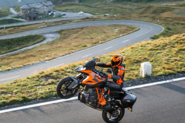 KTM 1290 SUPER DUKE GT Diaľničný BEAST, ktorý mení pravidlá hry