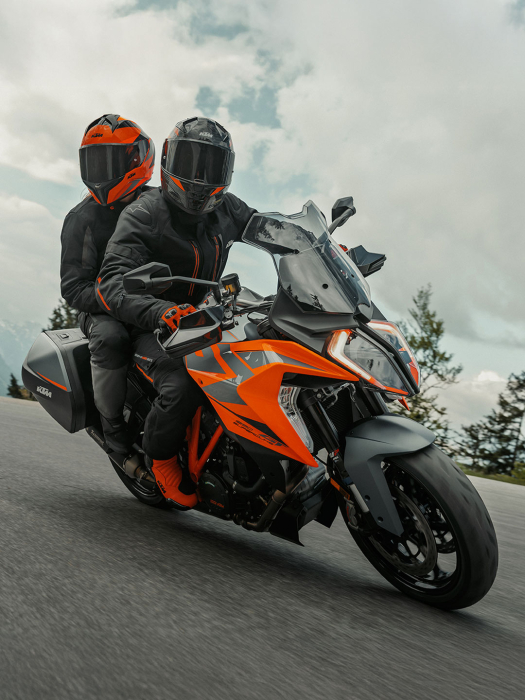 KTM 1290 SUPER DUKE GT – diaľničný expres z OKR Moto!