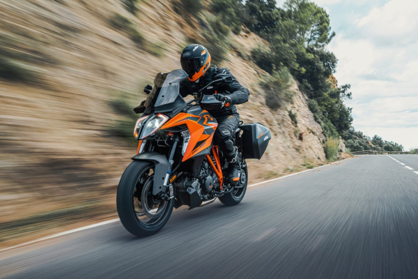 KTM 1290 SUPER DUKE GT dostupná v OKR Moto