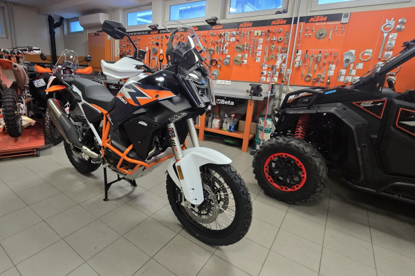 KTM 1390 Super Adventure verzia S EVO s AMT Prečo Tech Pack ?