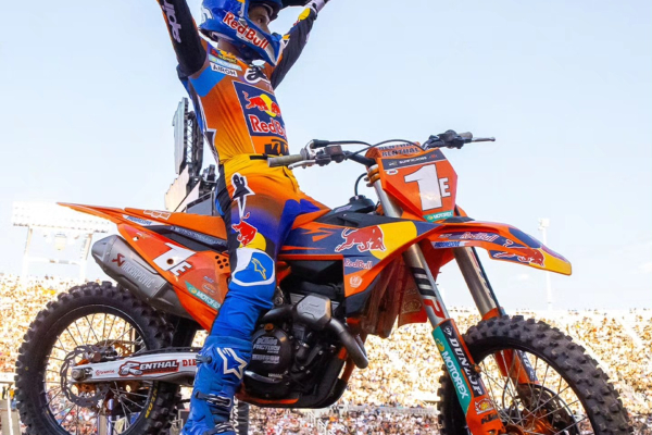 KTM 250 SX-F FACTORY EDITION 2025 chceš byť šampiónom?