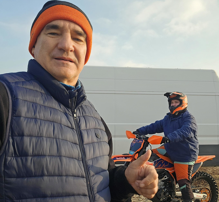 KTM 250 SX-F vs. STARK VARG MX 1.2