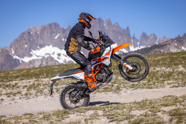 KTM 390 ADVENTURE to je veľké dobrodružstvo v kompaktnom balení