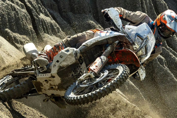 KTM 890 ADVENTURE R je pripravený na Romaniacs 2025!
