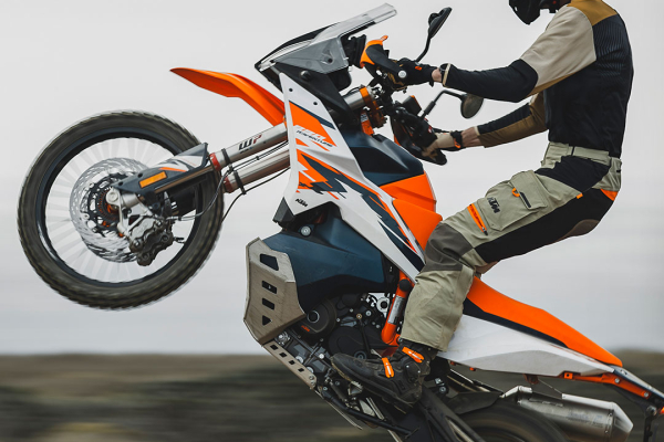 KTM 890 ADVENTURE R má DNA víťazov Dakaru od KTM