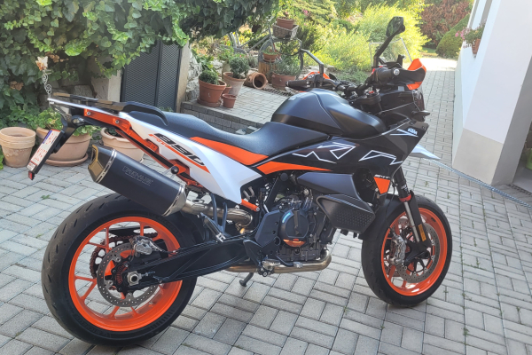 KTM 890 SMT je úžasná motorka, priam fantastická, skúšali ste ju ?