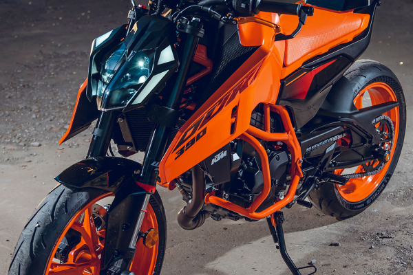 KTM DUKE 2026 – Nová generácia agresívnej zábavy!