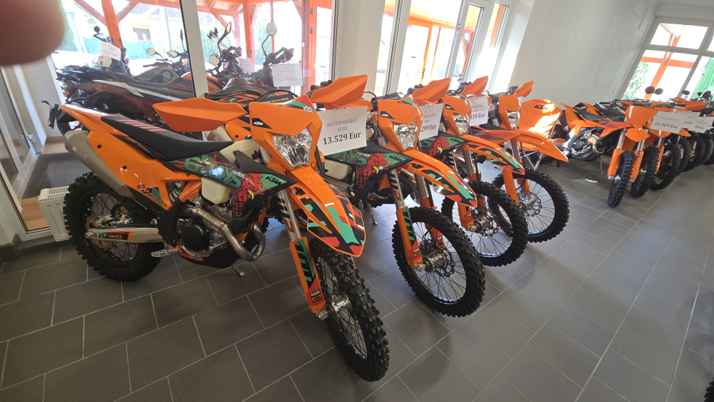 KTM Six Days 2027 v OKR Moto nedovolte , aby vymrely , ako dinosaury ?