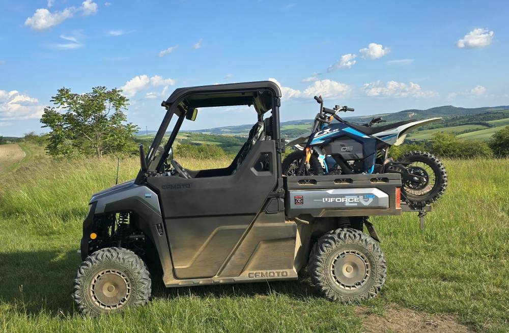 Lokálne bezemisný Taťuldo jazdí čisto – elektrickým UTV CFMOTO GLADIATOR U6 EV od OKR Moto