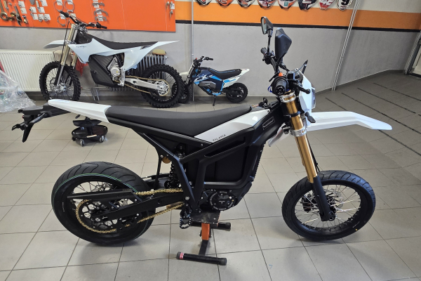 Novinka Talaria Komodo Supermoto v OKR Moto