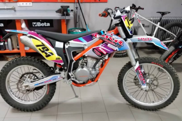 OKR Moto predstaví 17.10.2024 úplne Nový elektrický KTM freeride 2025