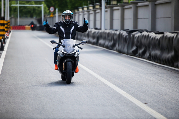 OKR Moto test 2025 CFMOTO 675SR-R EU5+