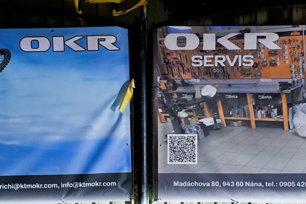 Plot pred predajňou OKR Moto dostal novú dušu