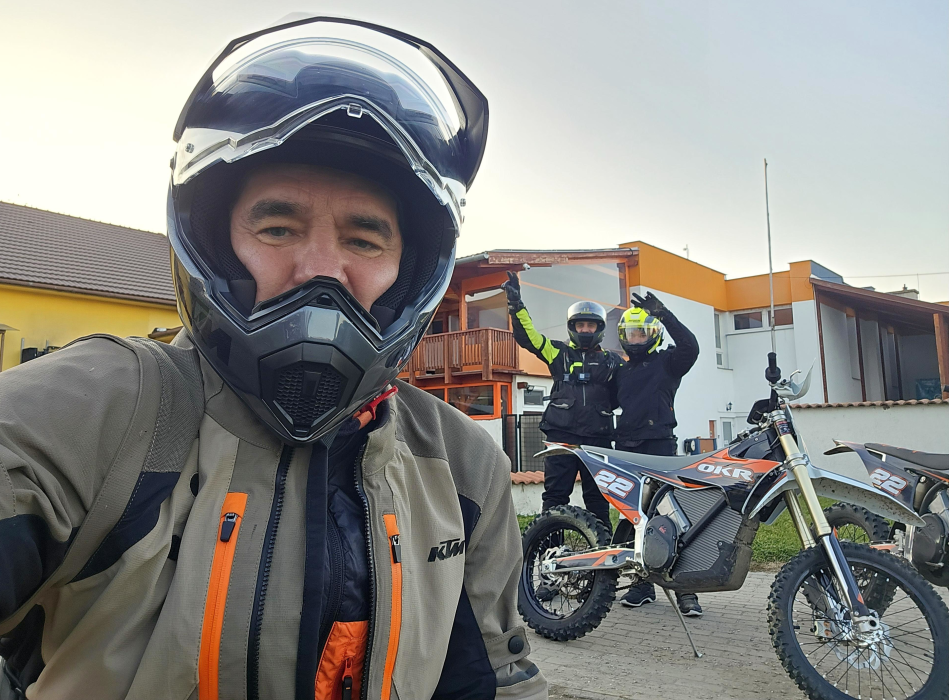 Podporte OKR Moto v procese legalizácie účasti elektrických motocyklov Stark Varg na pretekoch