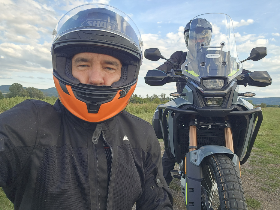 Pozvánka na 6. CFMOTO motozraz v Rožnove pod Radhoštěm (5.–7. 9. 2025)