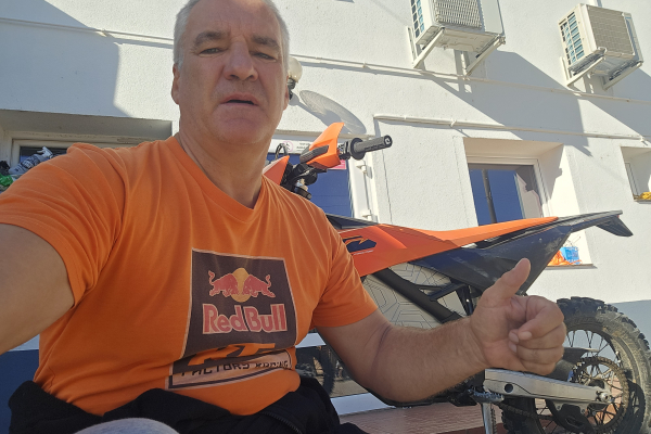 Prémiová záruka KTM od 2027 už aj pre terénne pretekárske motocykle!