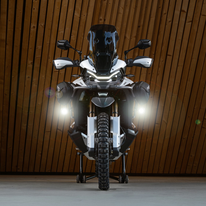 Príbeh CFMOTO 1000MT-X CRAFTED