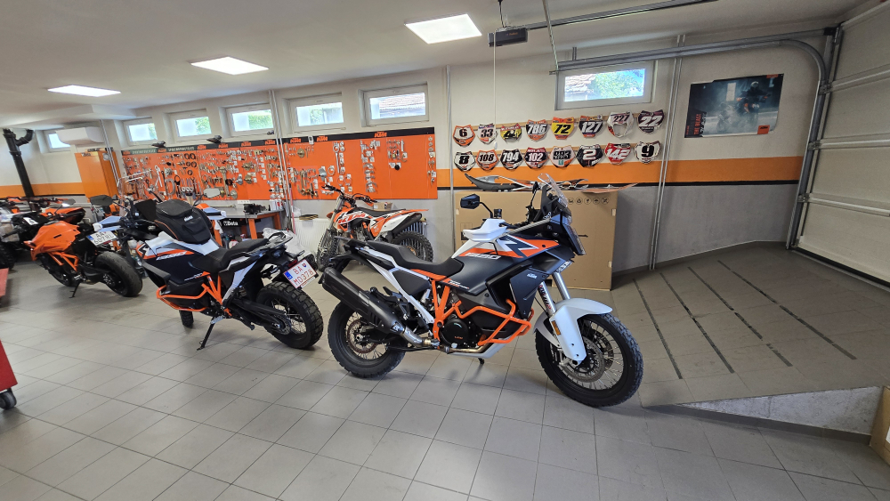 Príbeh o stavbe KTM 1390 Super Adventure R OT!