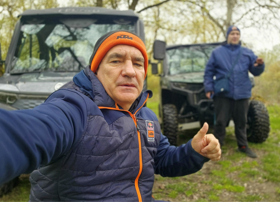 Príbeh OKR Moto je keď sa vášeň stretne s miliónmi čitateľov