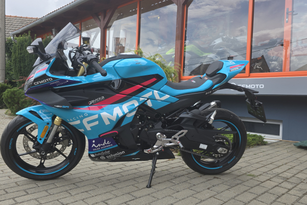 Prvá jazda na novej CFMOTO 450SR Champion Edition.