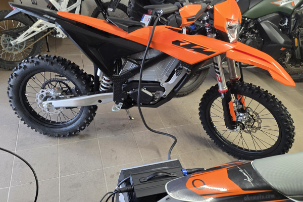 Slnko Tankuje  KTM FREERIDE E 2027 zadarmo