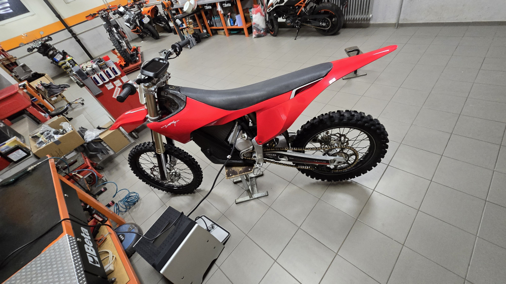 STARK VARG 80hp (2024) Budúcnosť MX je tu za 7 999 € !