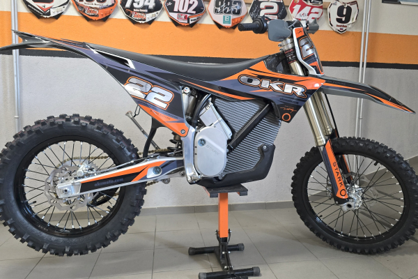 Stark VARG EX Supermoto 22