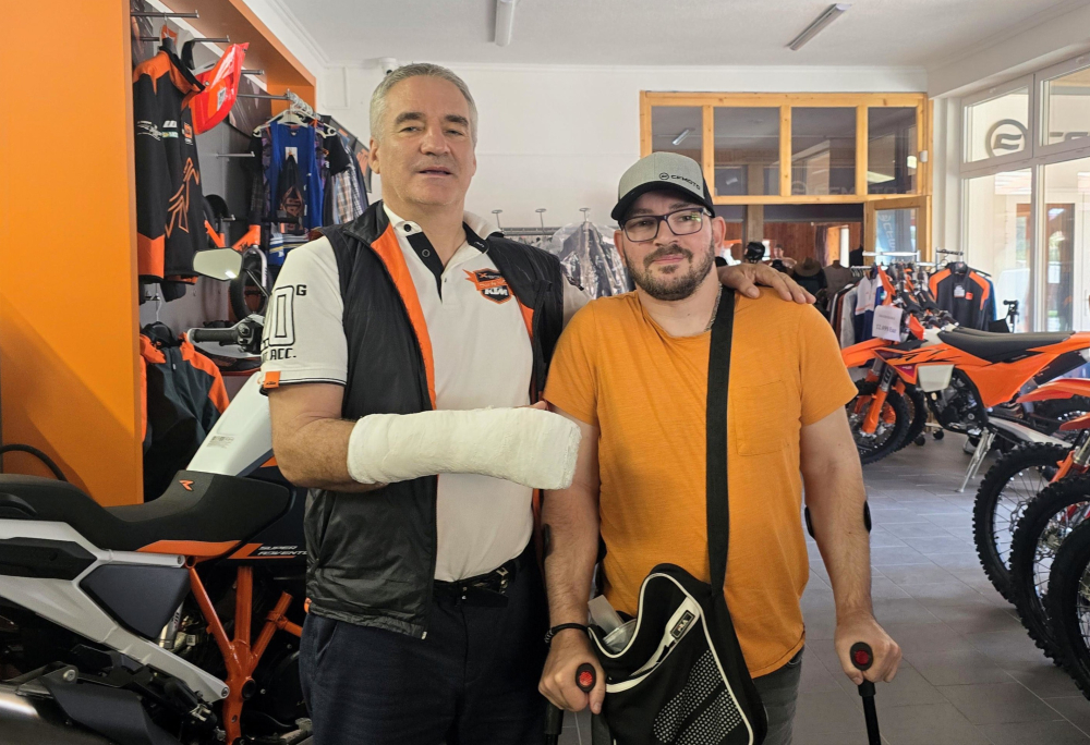 ZÚRIVÝ DEDO Z FACEBOOKU NA PLNÝ PLYN