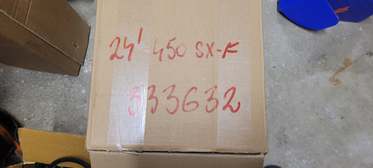 product-additional-image
