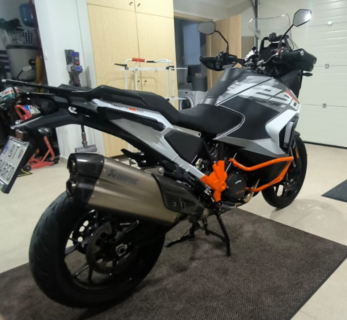 product-additional-image