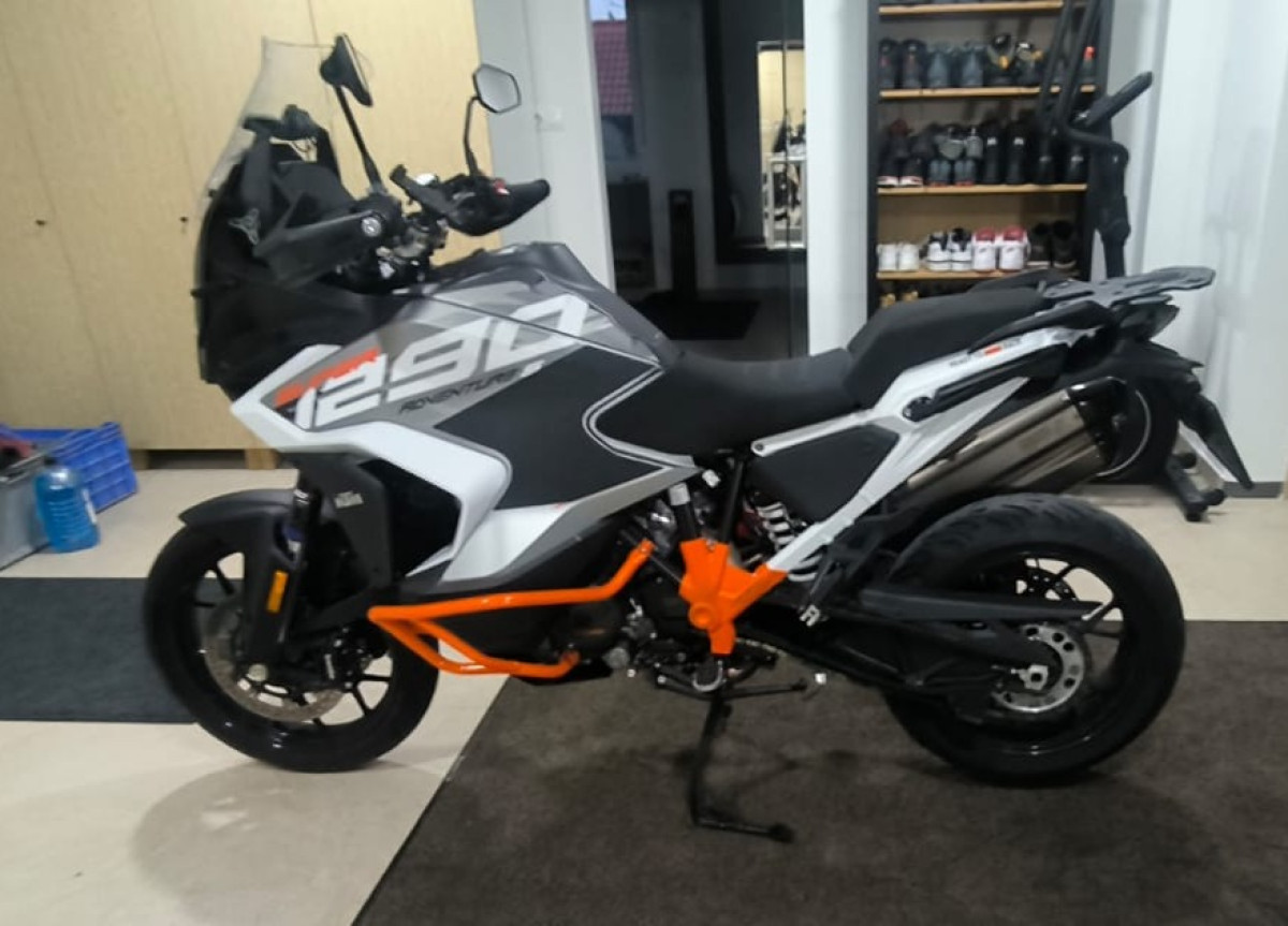 product-additional-image